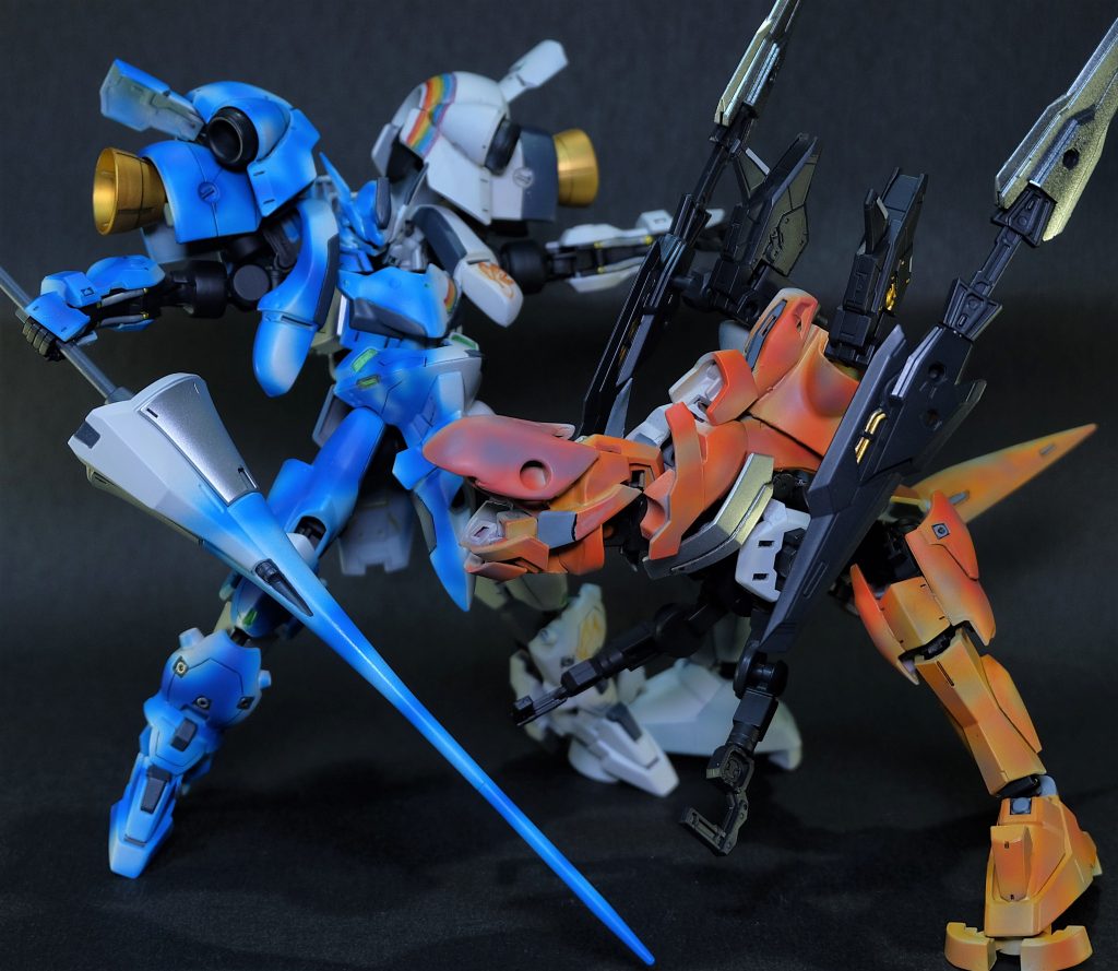 サイズ感的にはこんな感じ。
実質二体の塗装より全然大変でしたな。