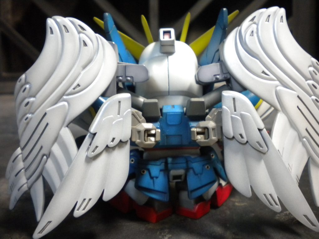 ウイングガンダム・ゼロカスタム–5枚目/制作者：草本真柴？