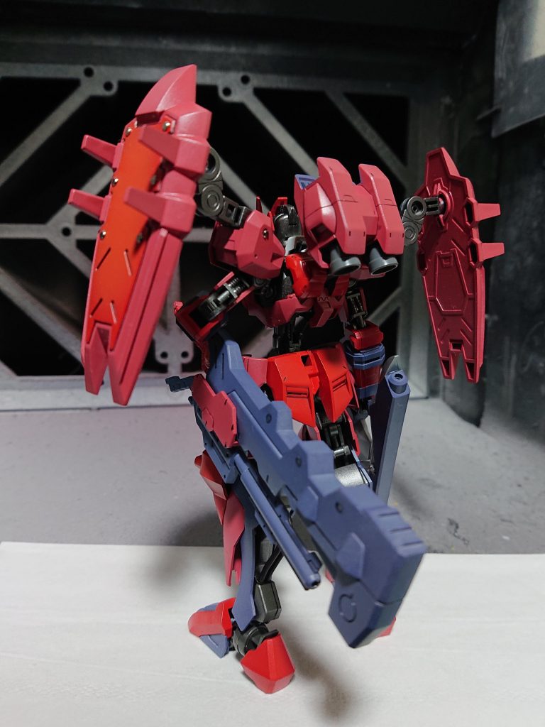 スレッジハンマーは形が気に入らなかったため少し形状を変えました。