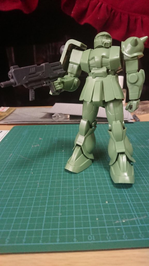 塗装前。武器はコトブキヤさんの市販パーツを使用。