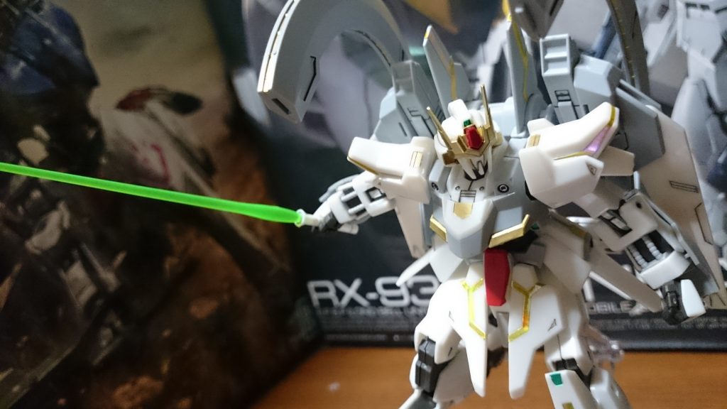 ・ビームサーベル

ヴォワチュール・リュミエールのエフェクトに合わせて緑色のを使用っス！こちらのエフェクトもヤスリスティックで磨いてるっス