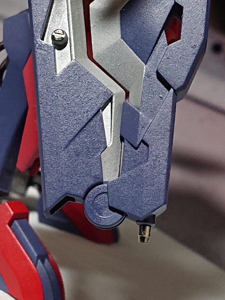 武装部分にはメタルパーツを施してあります。
ライフルの先端も同様です