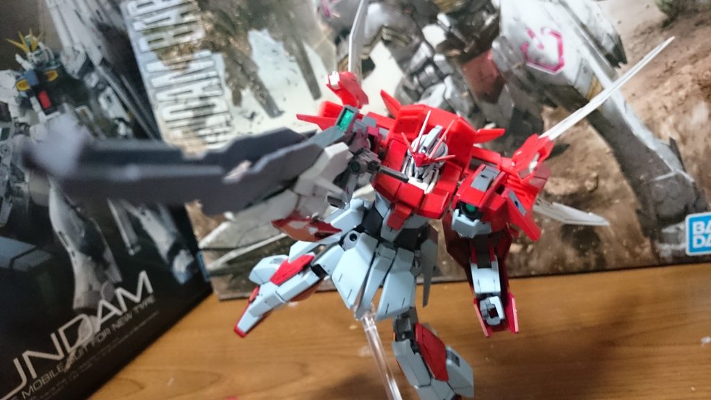 ・ライトニングアメイジング・ストライダー
元々この形態の為につくったモンなんスけど、赤の色味がぜんっっぜん違うっスねぇ…