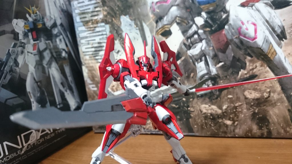 ・GNバスターソード
本来はアドヴァンスドGN-Xの装備じゃあないんスけど、武器がライフル、サーベル、ランスだけだというのはチト寂しかったんで勝手に塗装&追加っス