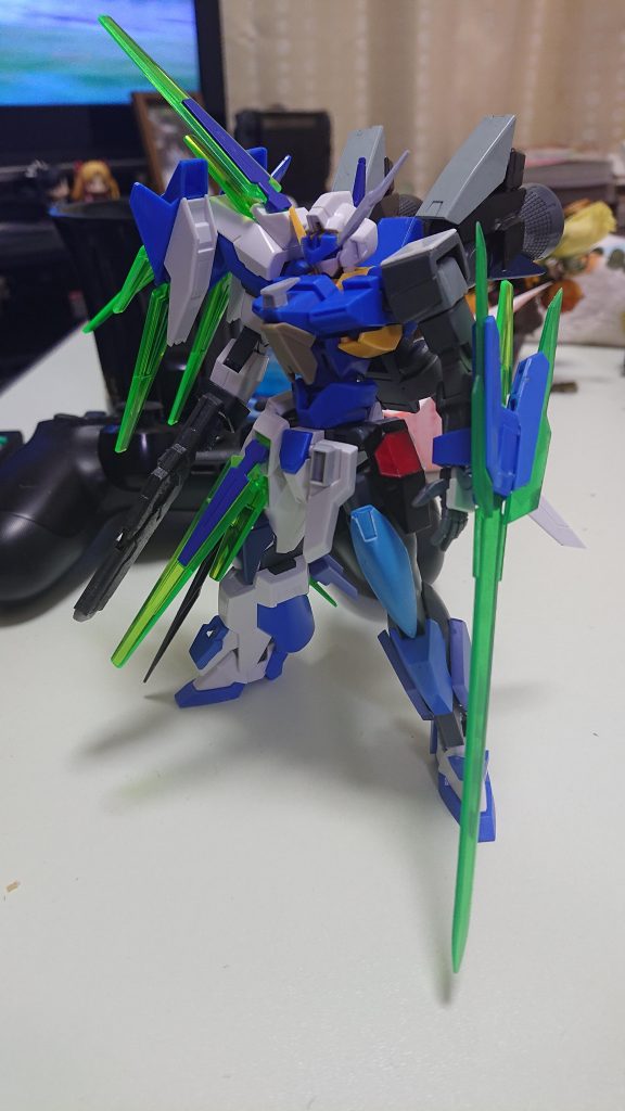 いろいろ盛り付けた状態ですね。
このあたりでは、左と右でのバランスがイマイチだったように思います