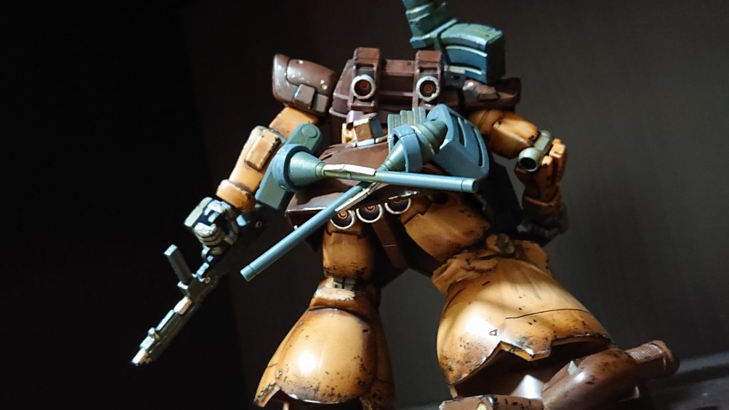 素組のガンプラには容赦のない息子です。