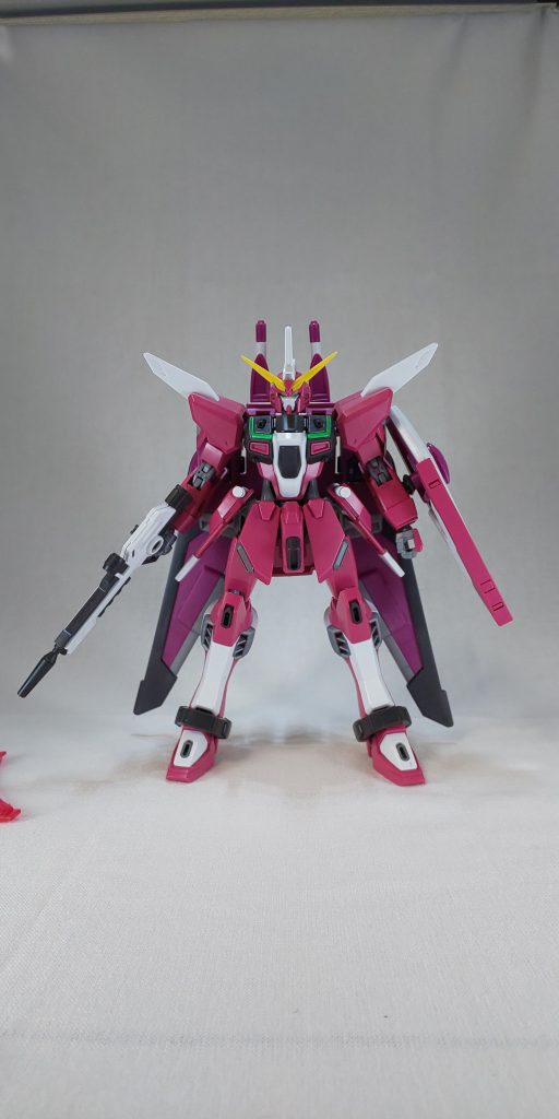 同じく無塗装の状態で正面から