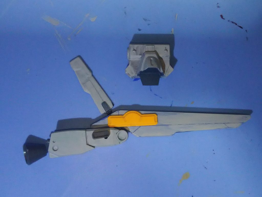 ブースターはジャンクパーツの組み合わせです。