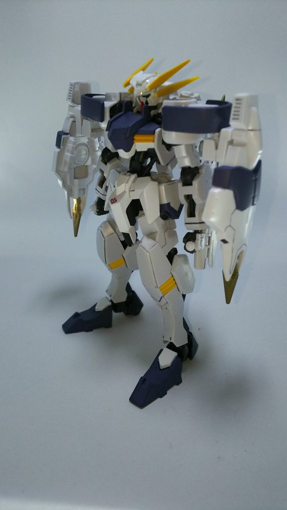 ギャラホルンの名家レヴィア家が所有する機体で、厄祭戦では同家の始祖が搭乗した。
大戦時、レヴィア家と後にセブンスターズとなるエリオン家のガンダム・フレームは幾度もチームを組んでいた戦闘記録がある。
その縁もあってか今現在でもレヴィア家はエリオン家と繋がりを持つ家柄となる。