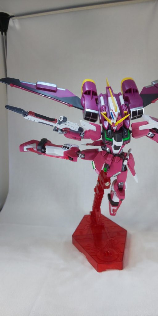 ビームライフルも説明書の塗装指示の通りに部分塗装