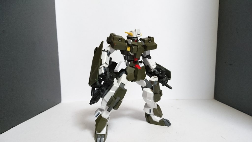 デュナメスをベースに完全な近距離型に改造してみました。