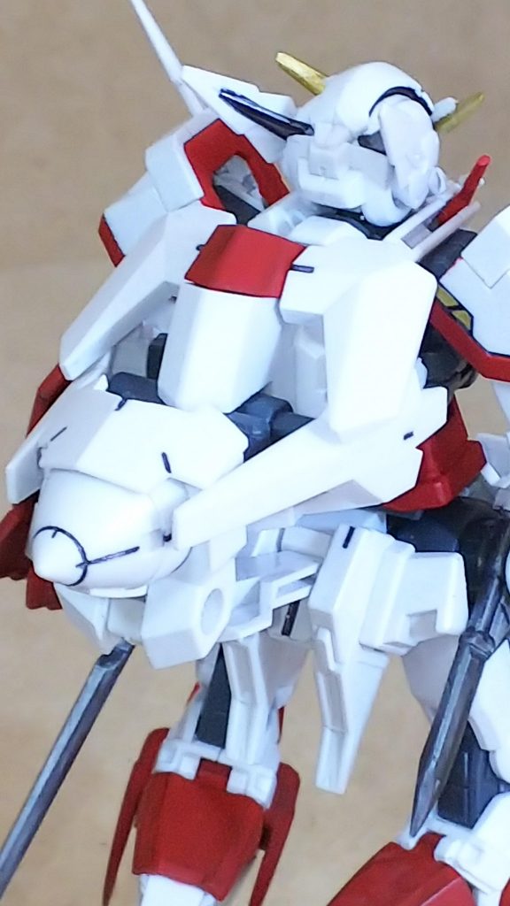 バックパックはトランジェントの腰に同じくトランジェントのバックパックを着けた物です