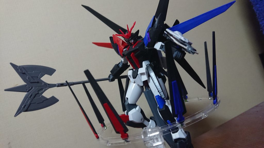 ファンネルを展開して周辺の敵を撃破していくスタイルですね(計8基のファンネルが襲い掛かる………)