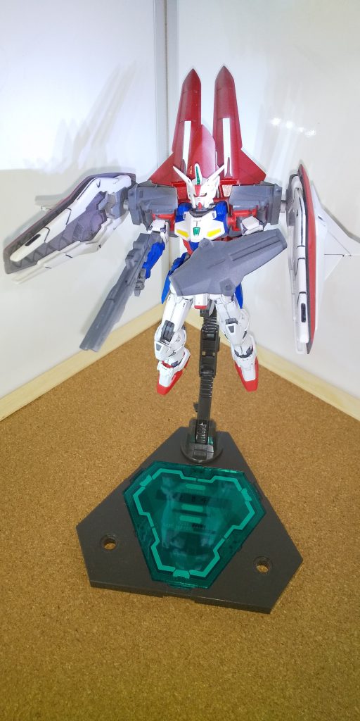 可動域確認２
肩アーマーは塗装後の干渉を避けるため、間にポリキャップ挟んだ事と、肉抜きをしたことで、可動域を少し増やせました
肉抜きは制作写真で載せときます