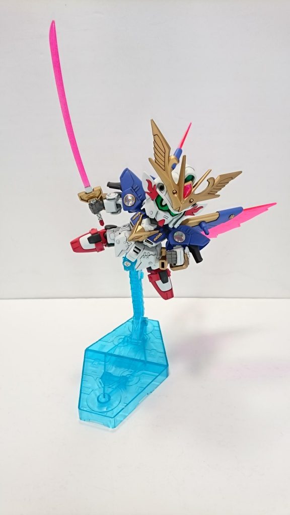 各部の鋲は市販パーツ。
塗りわけの多いキットでした。