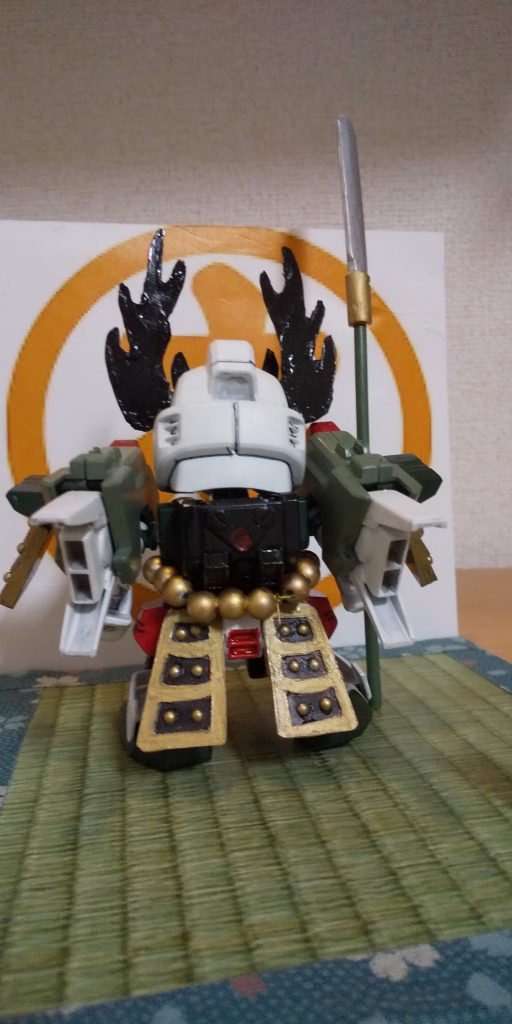 腰の数珠は100均のビーズです