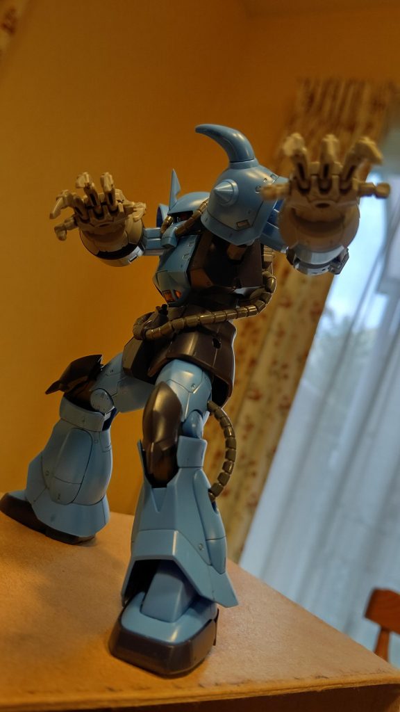 勢いで左手にも装備。