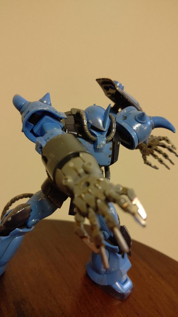 そのため、クローはグフに正式採用されずに終わったが、そのデータは後の水陸両用MSの開発に活かされ、ゴッグの武装に特に色濃く受け継がれている。