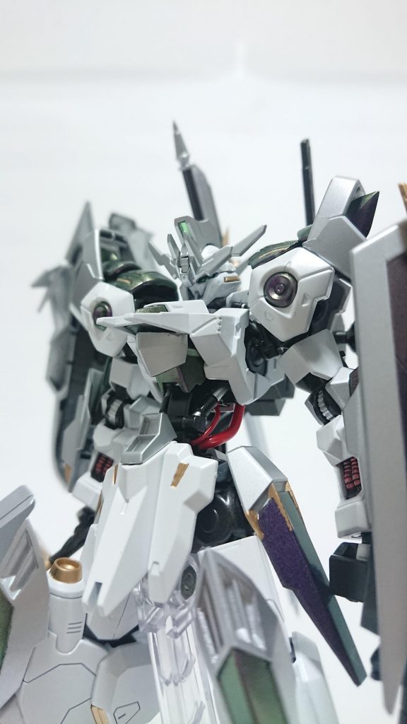 以上、【主人公】ガンダムヴィダールナイトでした。鉄血コンに間に合わなかったのがホントに悔やまれる,,,,,,まあ完成できたから良かったです。鉄血コンには先ほどのガンダムアラストルで参加しています。もし気に入っていただければいいねボタンよろしくお願いします🙇⤵️[https://gumpla.jp/author/akasiyakinma](URL)それでは、ここまでみてくれてありがとうございます☺️