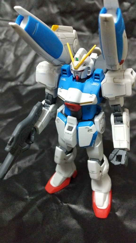 パーツ割れは両肩です。
初めてなので、『ホントに割れるのか』を確認したくて、組み立てた後に墨入れしたのですが、ヒドイ目にあいました。ごめんなさいもうしません。

せっかく購入したスミ入れ塗料ですし、『流し込んで乾いてからふき取る』という方法はスミイレペンより楽だと感じるので、今後も使っていきたいと思います。
パーツ割れだけはどうにか回避したいです。。。