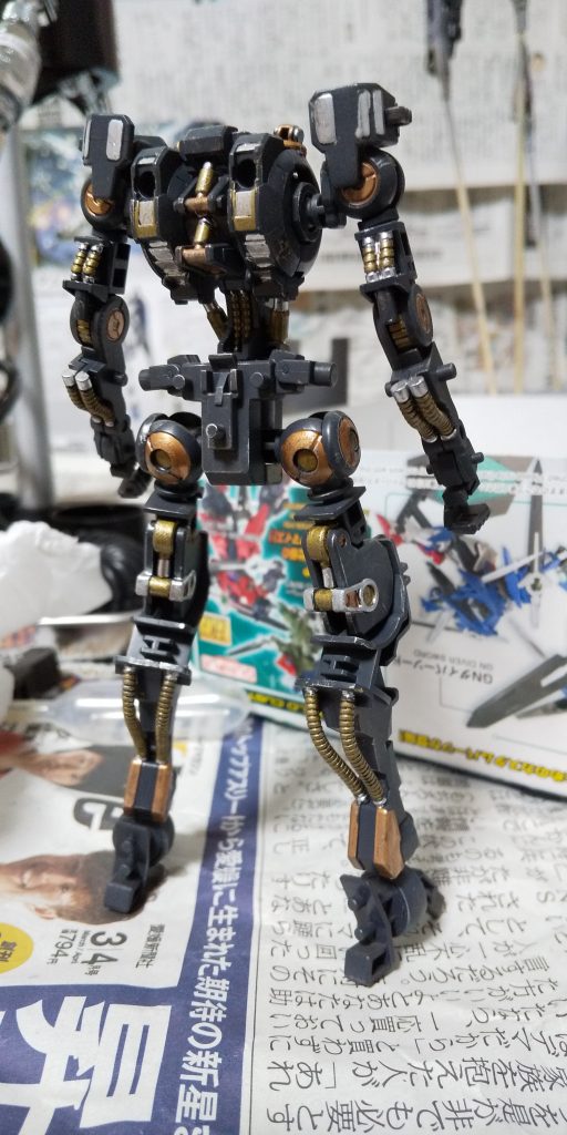 組み立てるとよく見えませんが内部フレームも細かく塗り分けました。