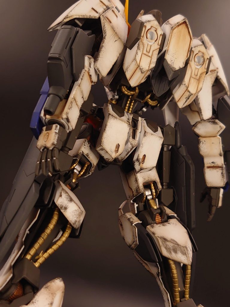 このアングルから見える膝裏と腰のフレームがいい感じですねー！！すこ！w