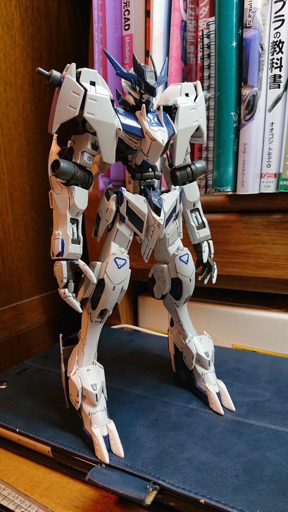 製作過程その1
鎧武者をイメージして製作
しかしアイデアが思い浮かびませんでした