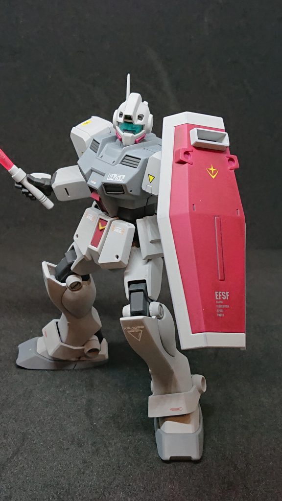 サーベル持ち手とビームエフェクトは他のジムから持ってきました。