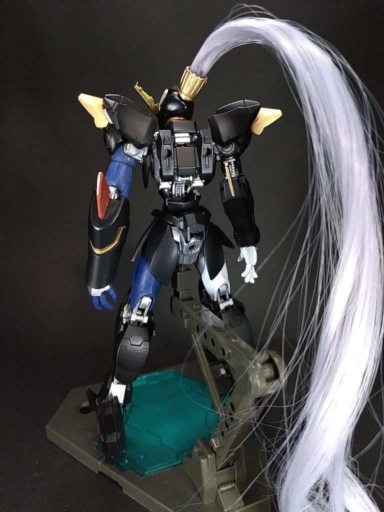 武装無し&黒背景。