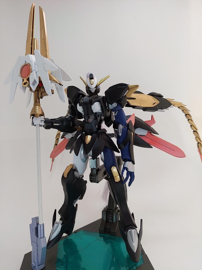 鉄血コン3作目です。「フェンビースト」「ヨルムンガンド」に続いて北欧神話ロキの子「ヘル」をモチーフに製作しました。杖は本体が完成した後作ったので、本体にはリリカルな成分は入ってません(^^;)主な使用キットはHG ガンダムバエルHGBD 煌・ギラーガHGBD ガンダムダブルオーダイバー(GNドライブ部分のみ)M.S.Gのジョイントパーツ各種