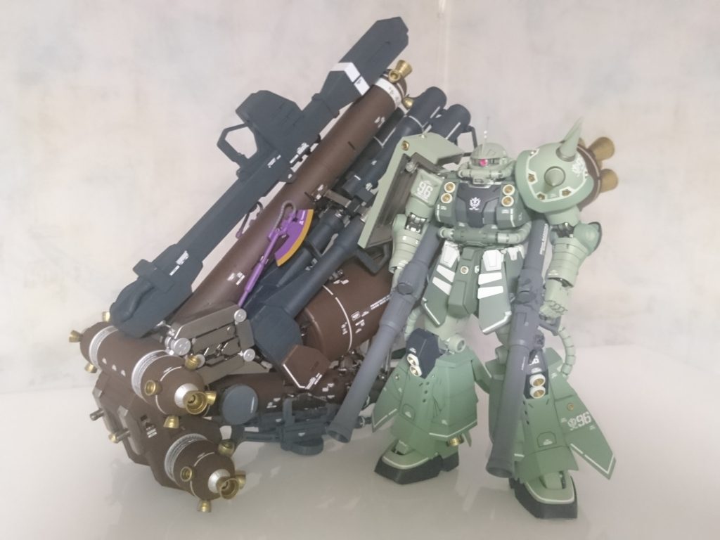 なんとか合体状態で飾ってあげたいのですが・・・場所がない＆地震がきたら倒れて逝ってしまいそう（泣