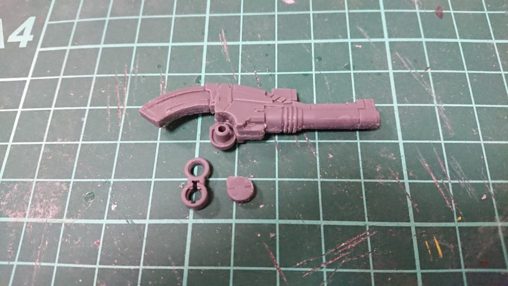 ショルダーキャノンの後ハメ加工。
塗装しなかったので意味はない(笑)