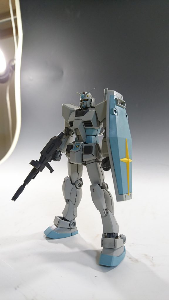 今回はエアブラシで(関節以外は)フル塗装はしたものの、それ以外は特に改造等はしていません。合わせ目消しすらしていません。