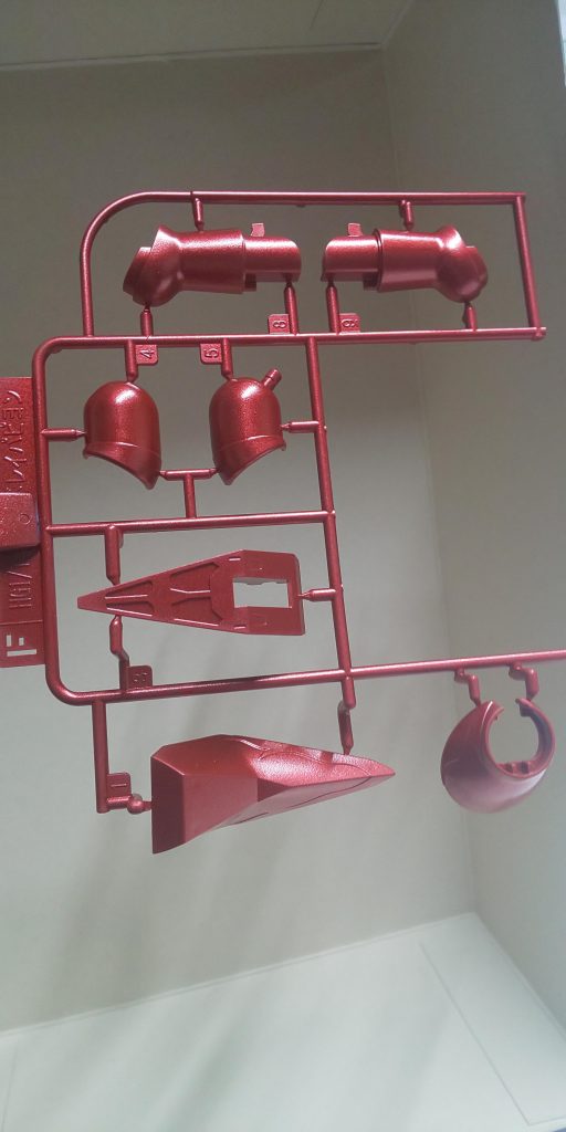 ピュアメタリックレッドは、下地がグリーンだったので発色が心配でしたが・・・