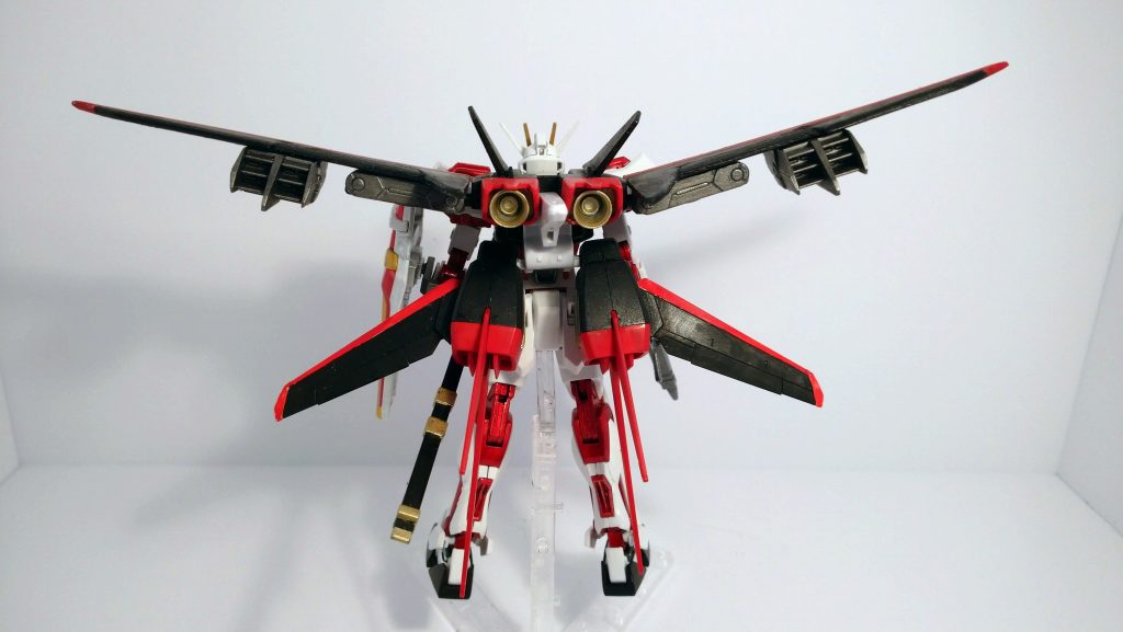 エールストライカーはテールウイングを増やして安定性を高める設定。
気持ちフライトユニットも意識してはいます。
