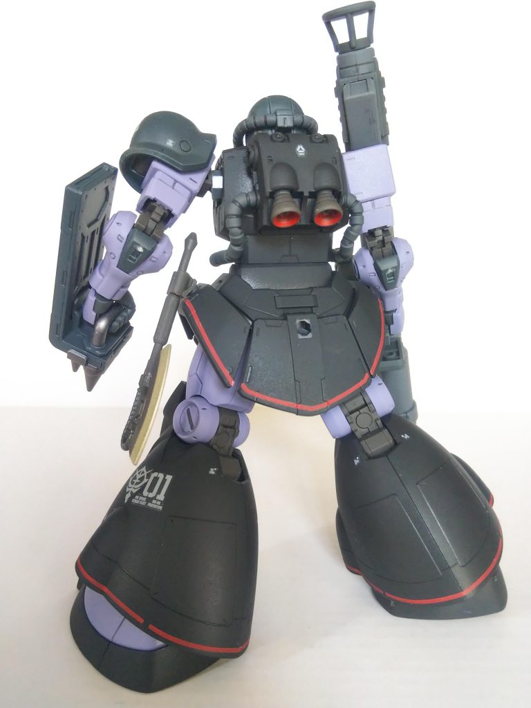 バーニア内部は赤で塗装。見えないけど足裏バーニアも赤です。