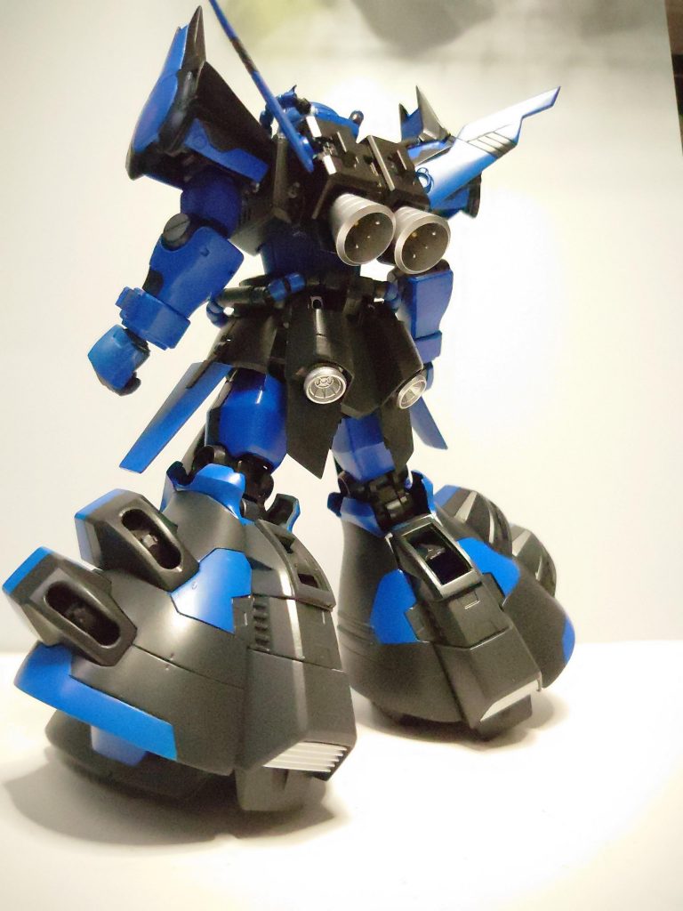 塗装は青と黒を基本色としました
黒は、ブラックグレーです
各色は調合塗料です