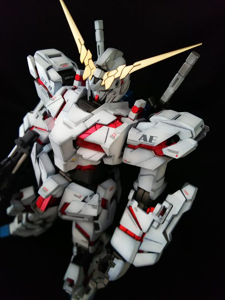 サイコフレームはキャンディー塗装です