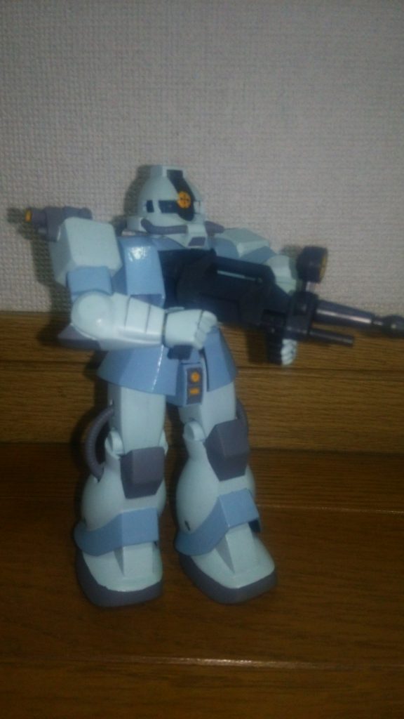 ビームライフルを構えたところ
違和感ないかと