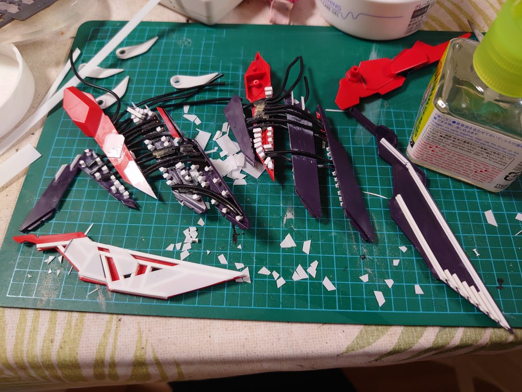 フルクロスの加工中でココからハーネスをズボズボ入れました。
