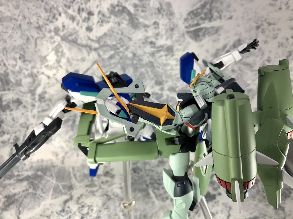 少なくとも接近戦に持ち込まれたら勝ち目ないですねこれ