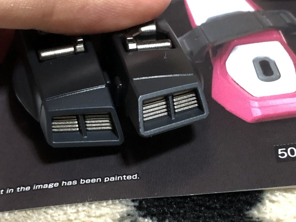 外装はブラック＆グレーの塗り分け
フレームなどのパーツはガンメタルで塗装してます。