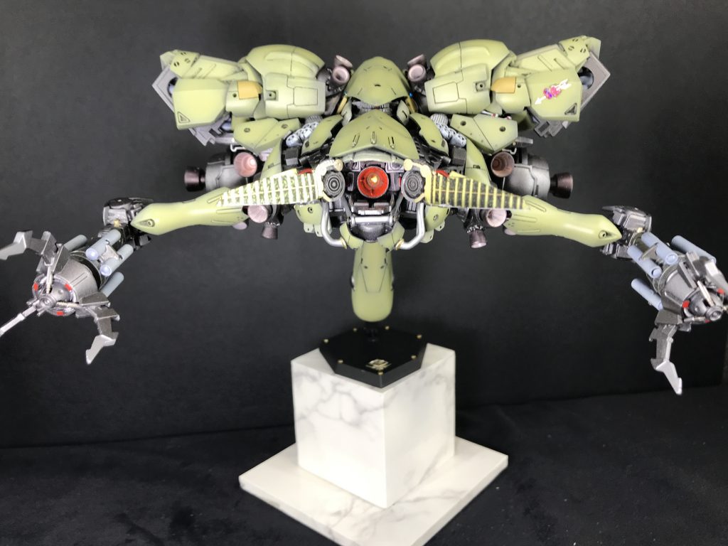 口は開閉式です。