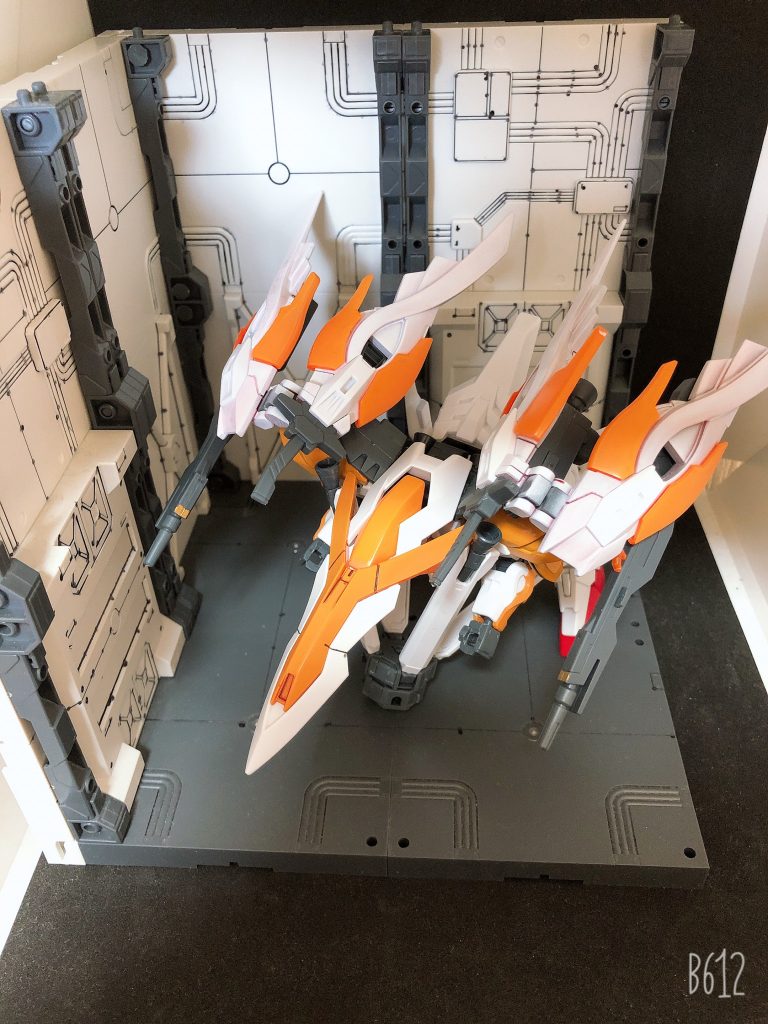 中間形態・・・ガウォークですか・・・