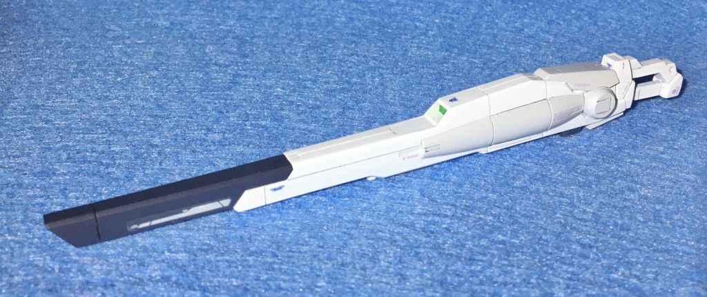 ディテールアップとして、キャノン後部部分にHGIBグレイズ改の頭部と、肩フレームを使いました。