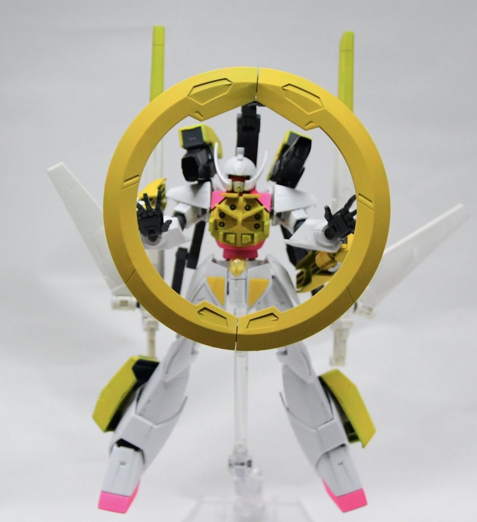 Iフィールドバリア
機体を稼働させているIフィールドをセラヴィーやアヴァランチから拝借したパーツから展開することで防御兵装として使用する
また背部のヴォワチュール・リュミエール発生装置も改造されおり推進剤としてではなく強力なIフィールドバリヤ発生装置として使用されている