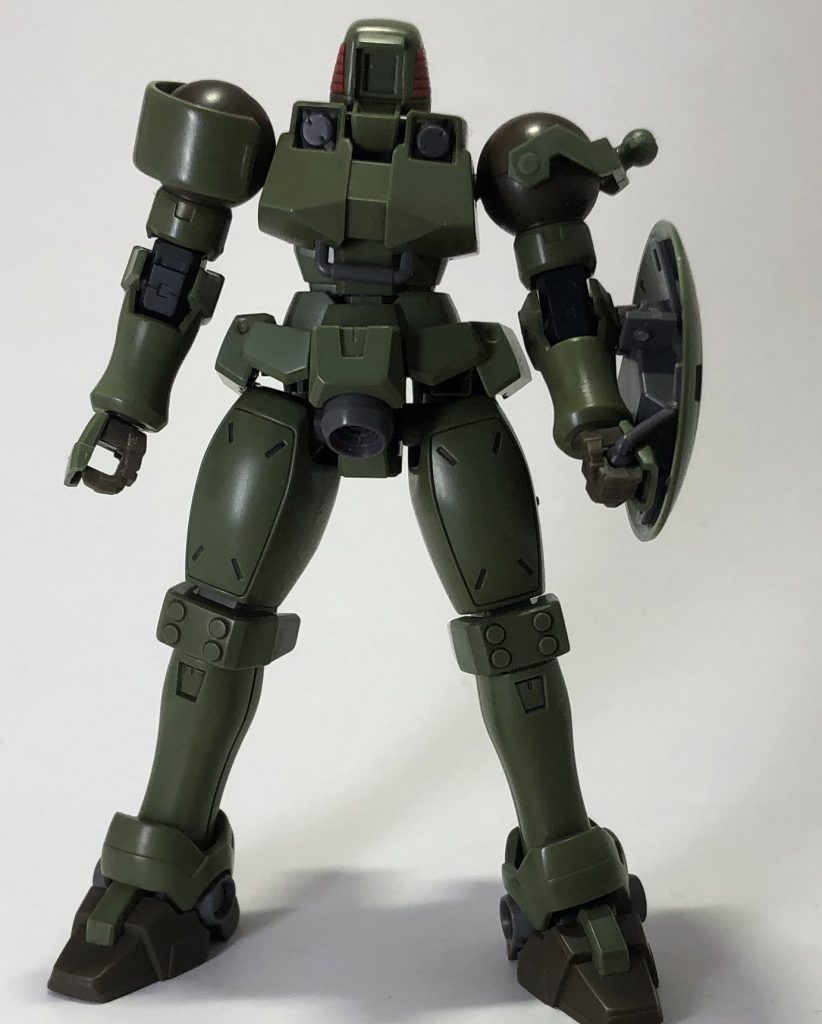 頭の付け根のボールジョイントを1ミリ延長して顎を引けるようにしました。
盾のボールジョイント受け部分と腕の矢印部分に磁石を仕込んで手だけでしっかり盾を持てるようにしました。この改造を思いついたのでリーオーの改造を始めました。