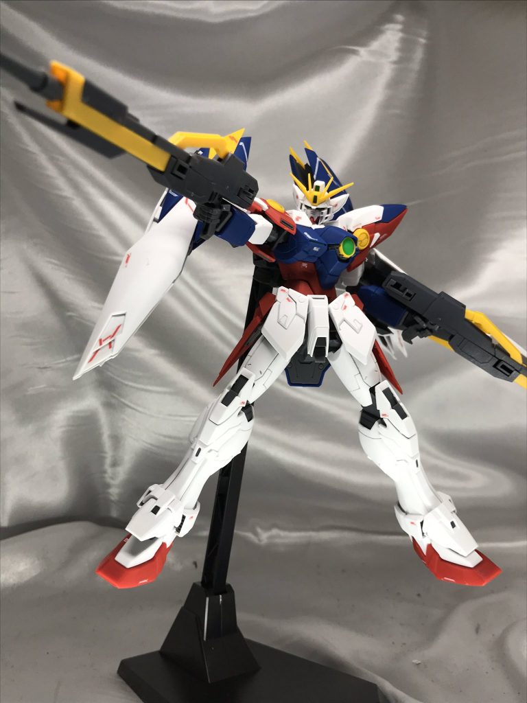 ツインバスターライフル。
左右分割できるのはやはりいいですよね。
Gジェネかなんかで束ね撃ちするか一発ずつ撃つか選べたの最高でしたね。