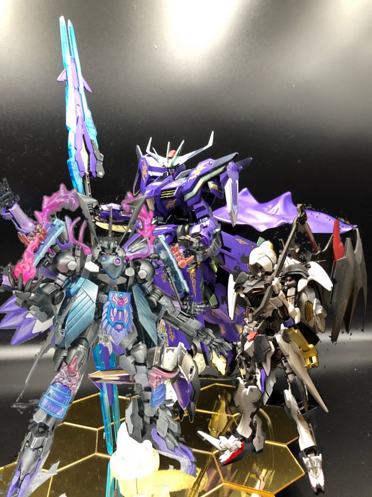 「黒、デスよ!妾は生まれ変わった!
さぁ、集まるのだ!魔将が全員揃ったら聖騎士軍に奇襲をかける!!」
黒「わしに命令するな、魔王よ!がははっ!」
デス「御意…」