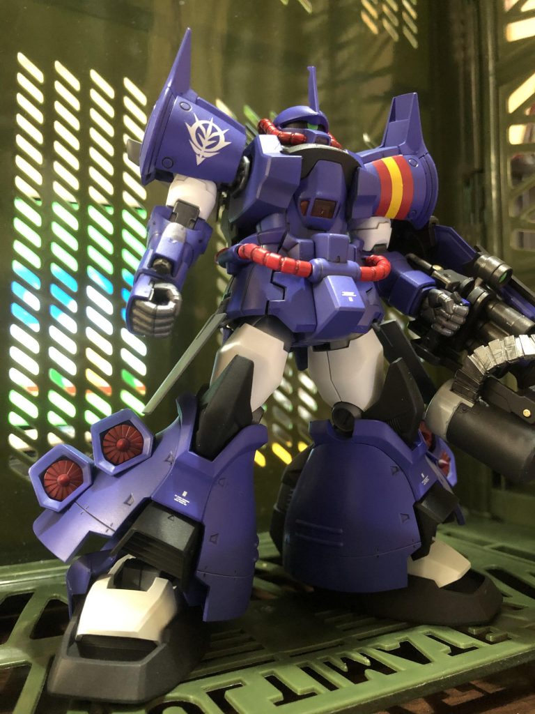 付属のデカールを使ったのですが
なんかカラフルになったなぁ💦